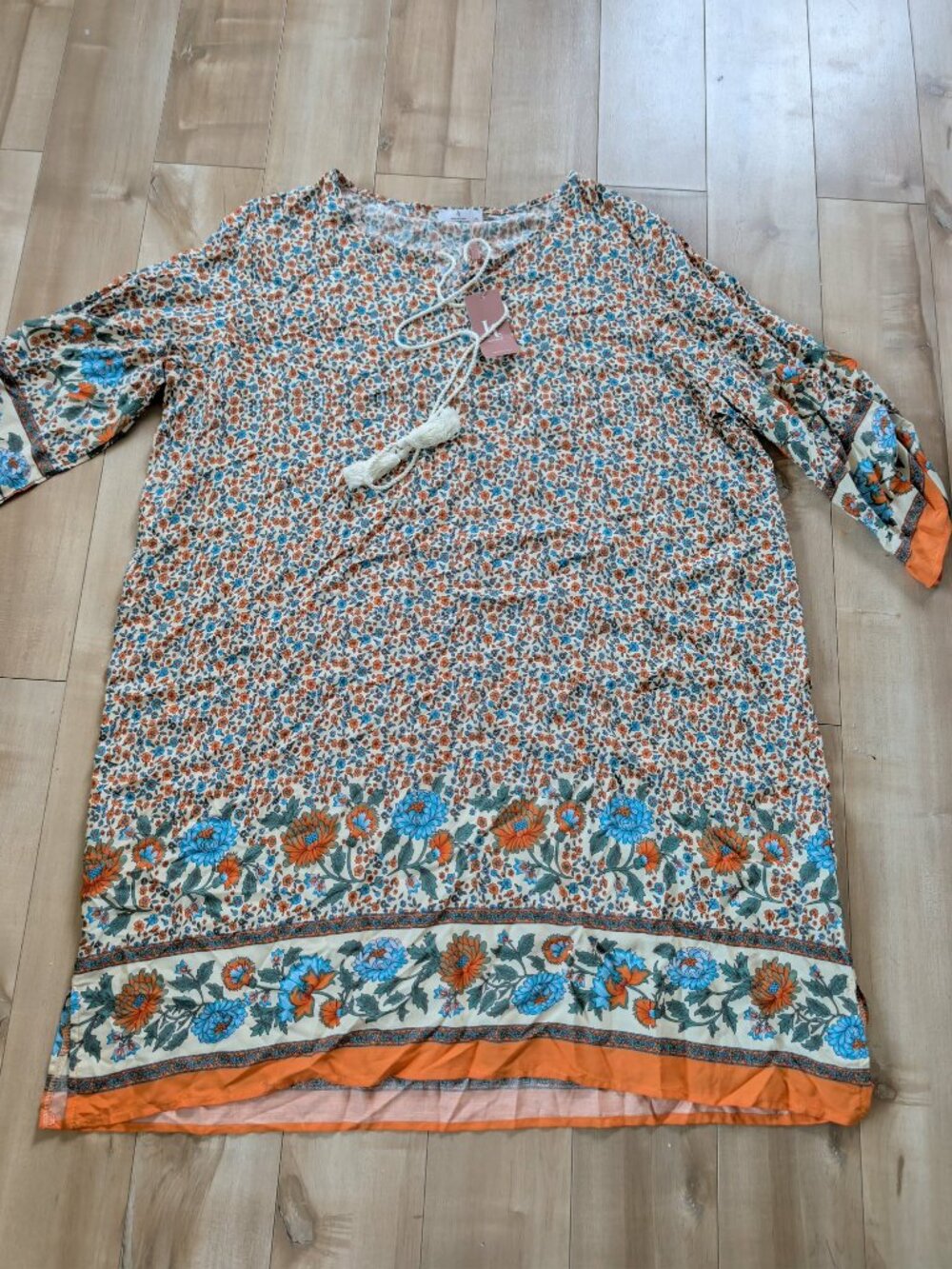 HOTOUCH 2XL Floral Boho Tunic Dress NWT Rayon Tassel Bell Sleeve
